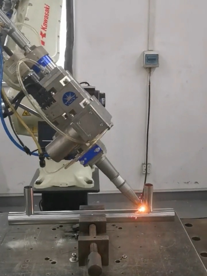 不锈钢钢管激光焊接机 精密制造的核心动力